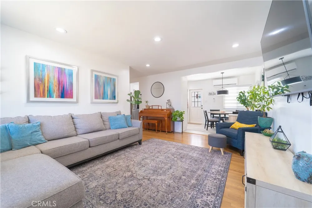 1141 W Young Wilmington, CA 90744