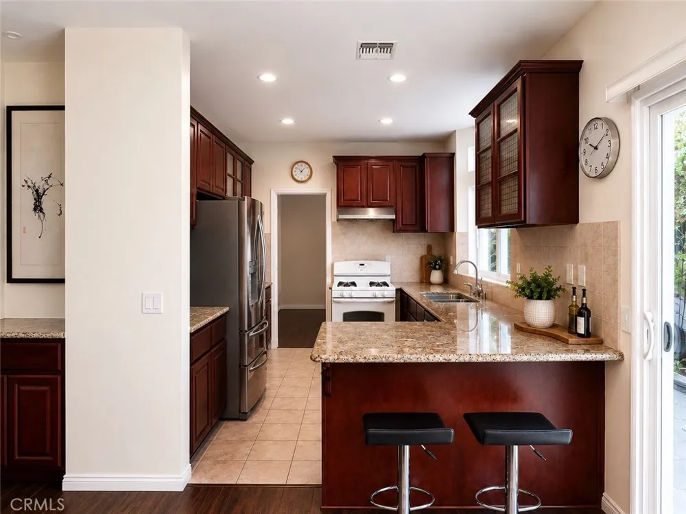 430 W Walnut Monrovia, CA 91016