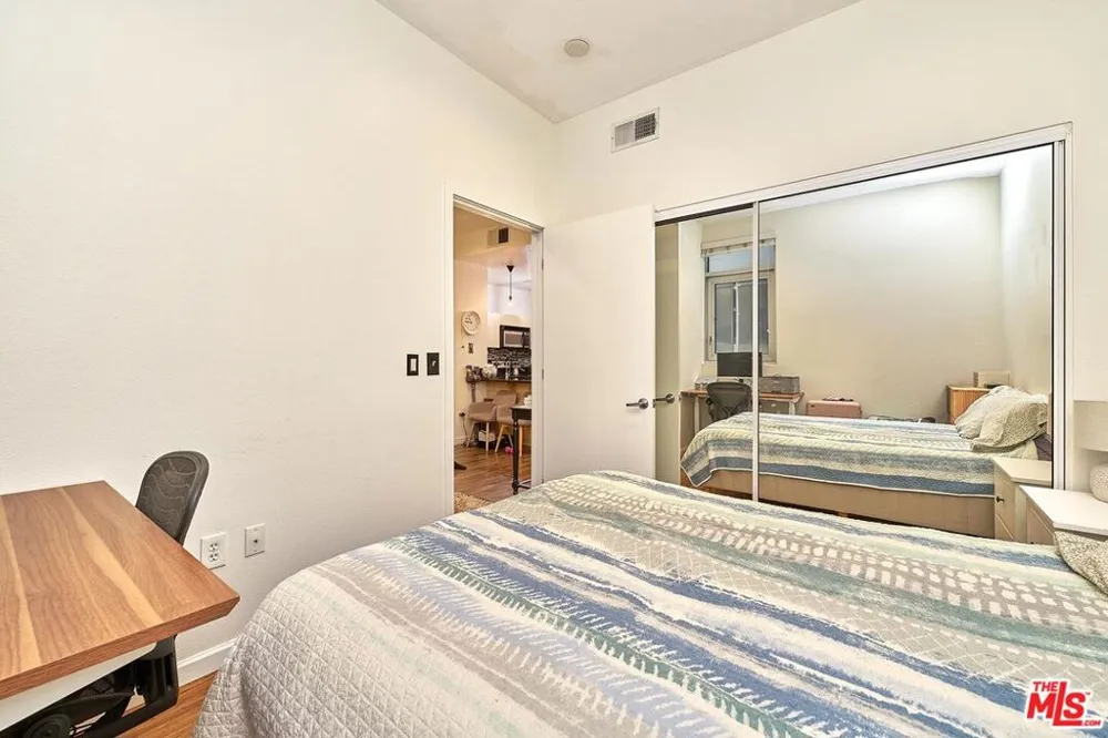 630 W 6th Street #313 Los Angeles, CA 90017