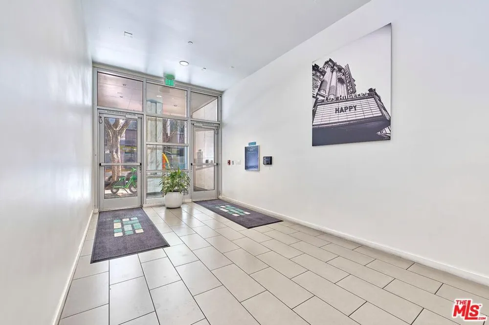 630 W 6th Street #313 Los Angeles, CA 90017