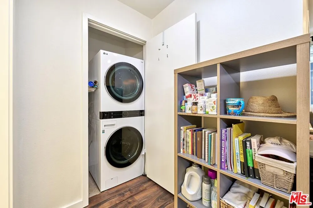 630 W 6th Street #313 Los Angeles, CA 90017