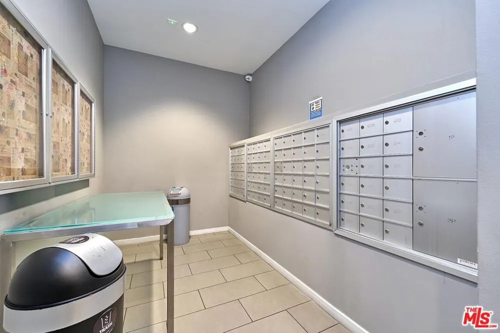 630 W 6th Street #313 Los Angeles, CA 90017