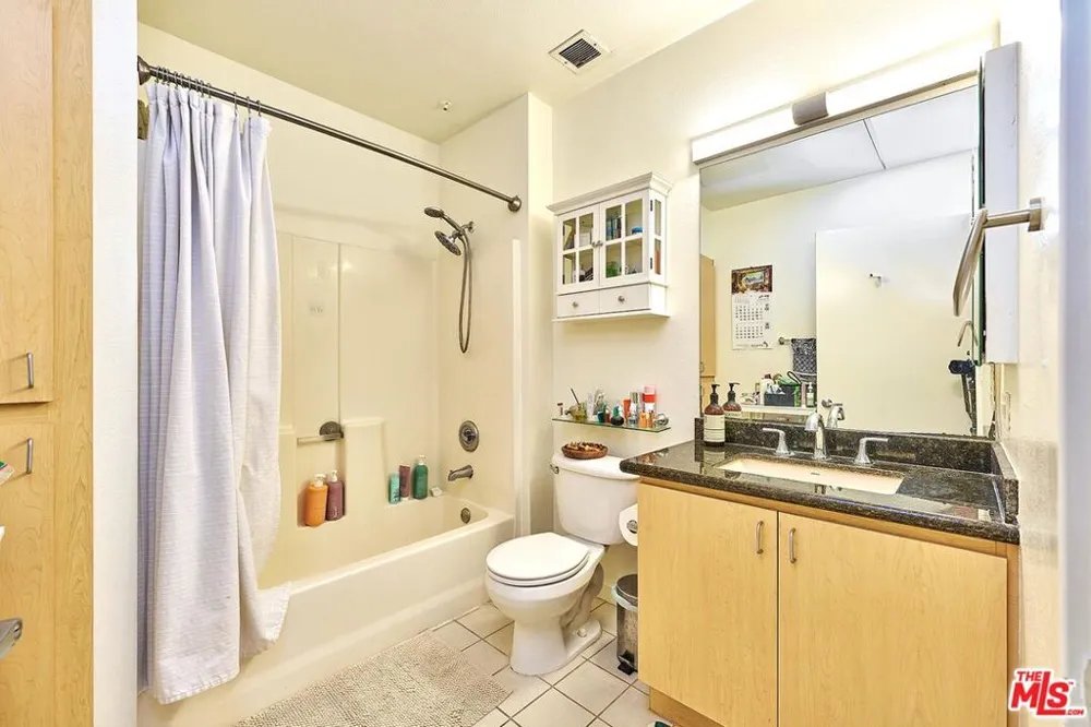 630 W 6th Street #313 Los Angeles, CA 90017
