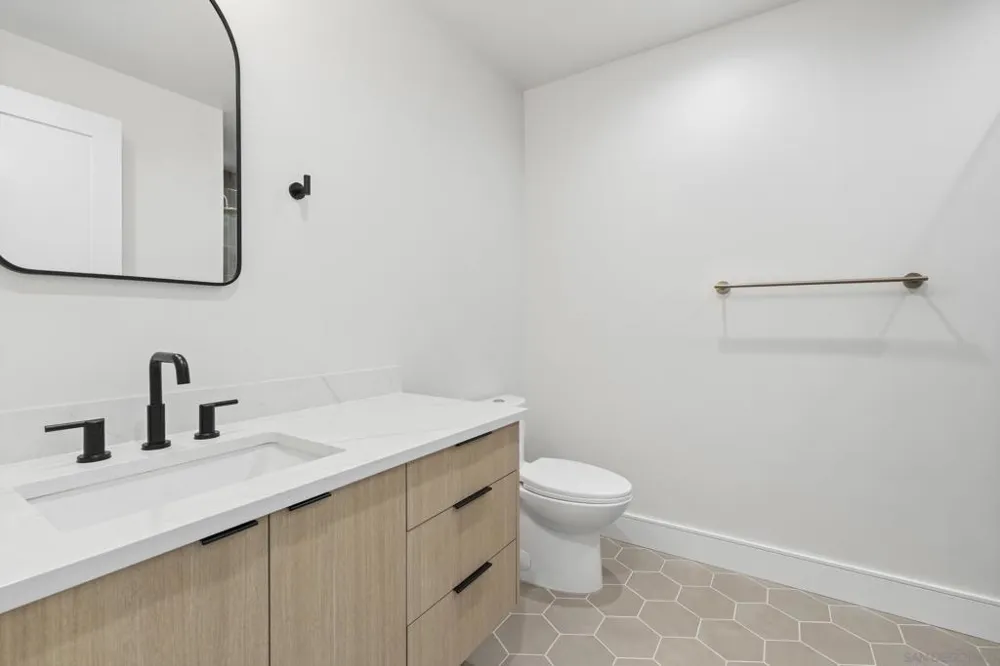 4212 Tonopah St San Diego, CA 92110