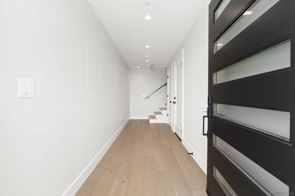 4212 Tonopah St San Diego, CA 92110