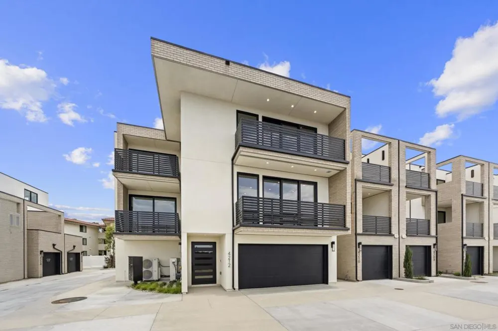 4212 Tonopah St San Diego, CA 92110