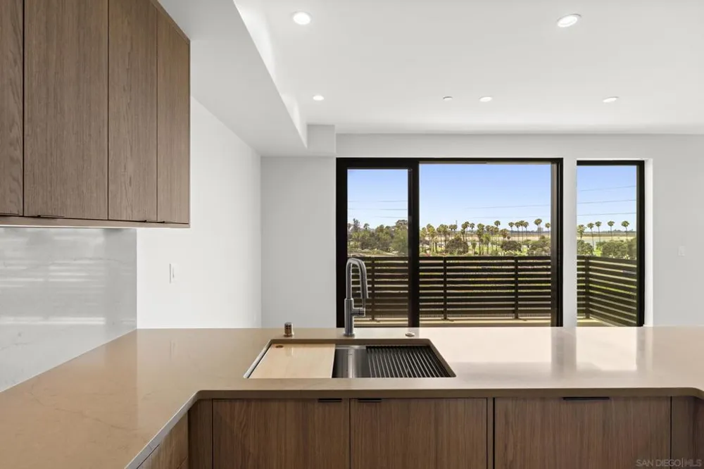 4212 Tonopah St San Diego, CA 92110