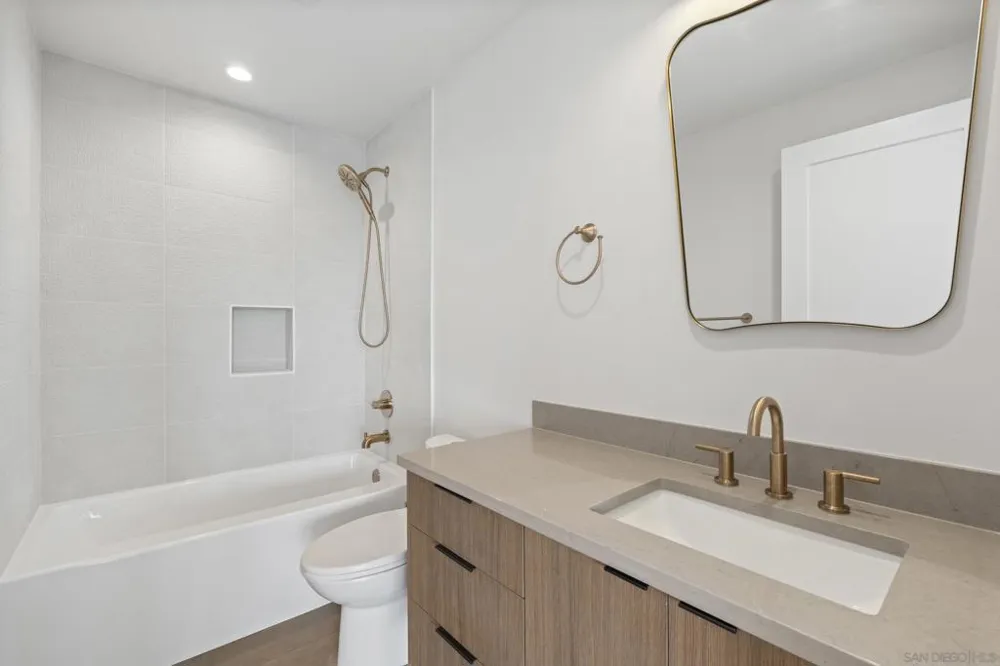 4212 Tonopah St San Diego, CA 92110