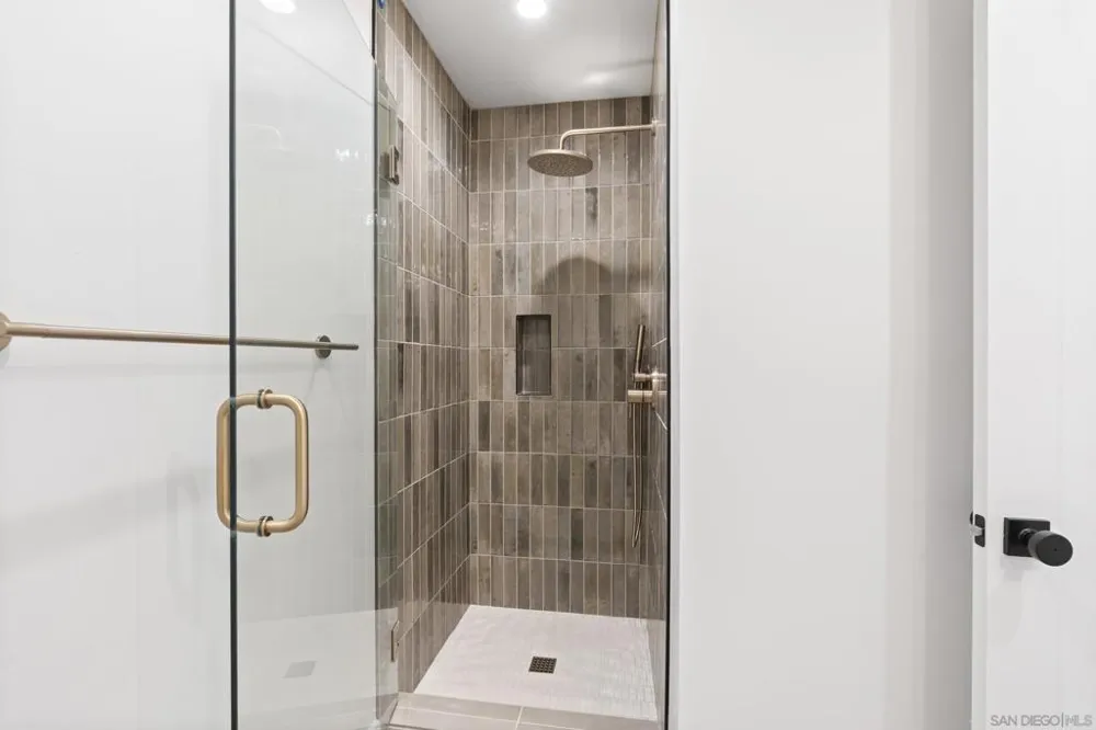 4212 Tonopah St San Diego, CA 92110