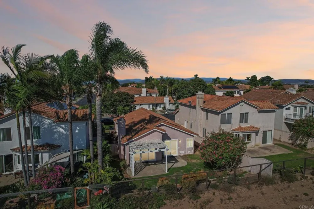 2124 Redwood Crst Vista, CA 92081
