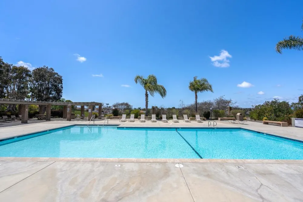 2124 Redwood Crst Vista, CA 92081