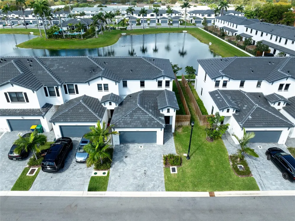 4989 Peacock Way #5838 Dania Beach, FL 33312