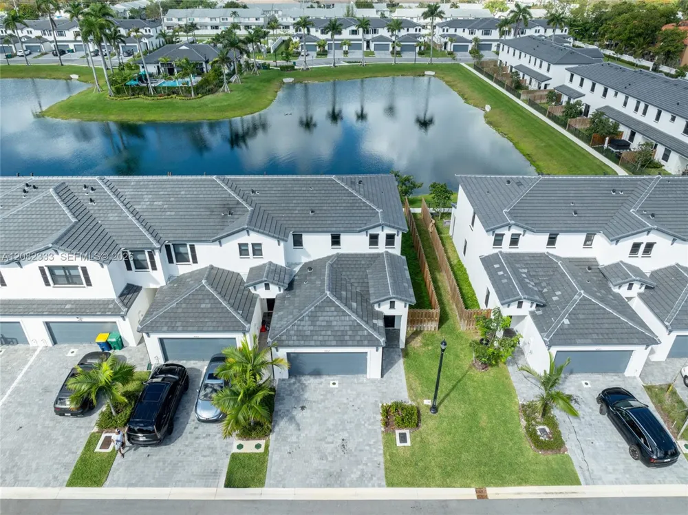 4989 Peacock Way #5838 Dania Beach, FL 33312
