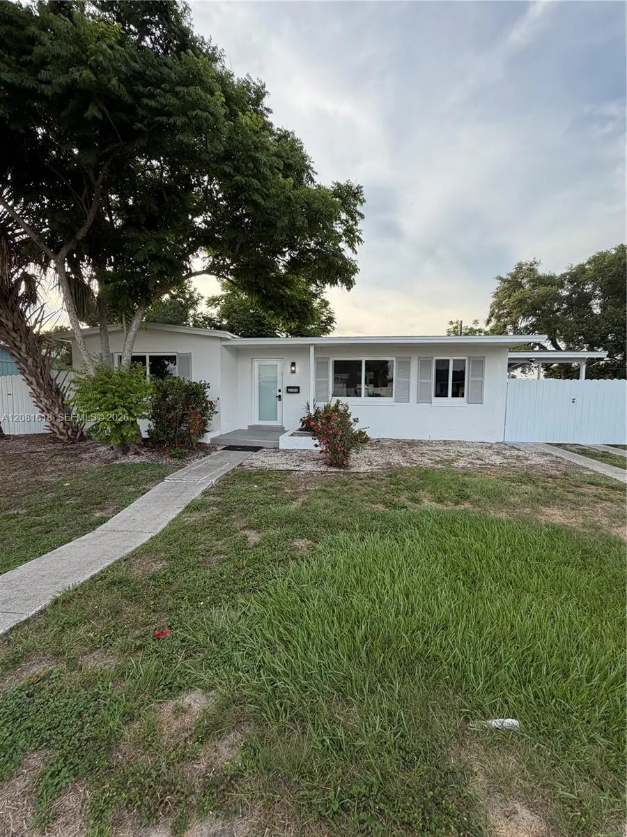 22202 Belinda ave Port Charlotte, FL 33952