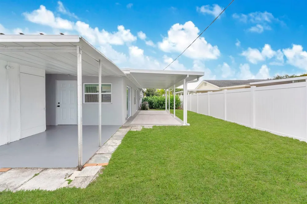 1115 Stillwater Drive Jupiter, FL 33458
