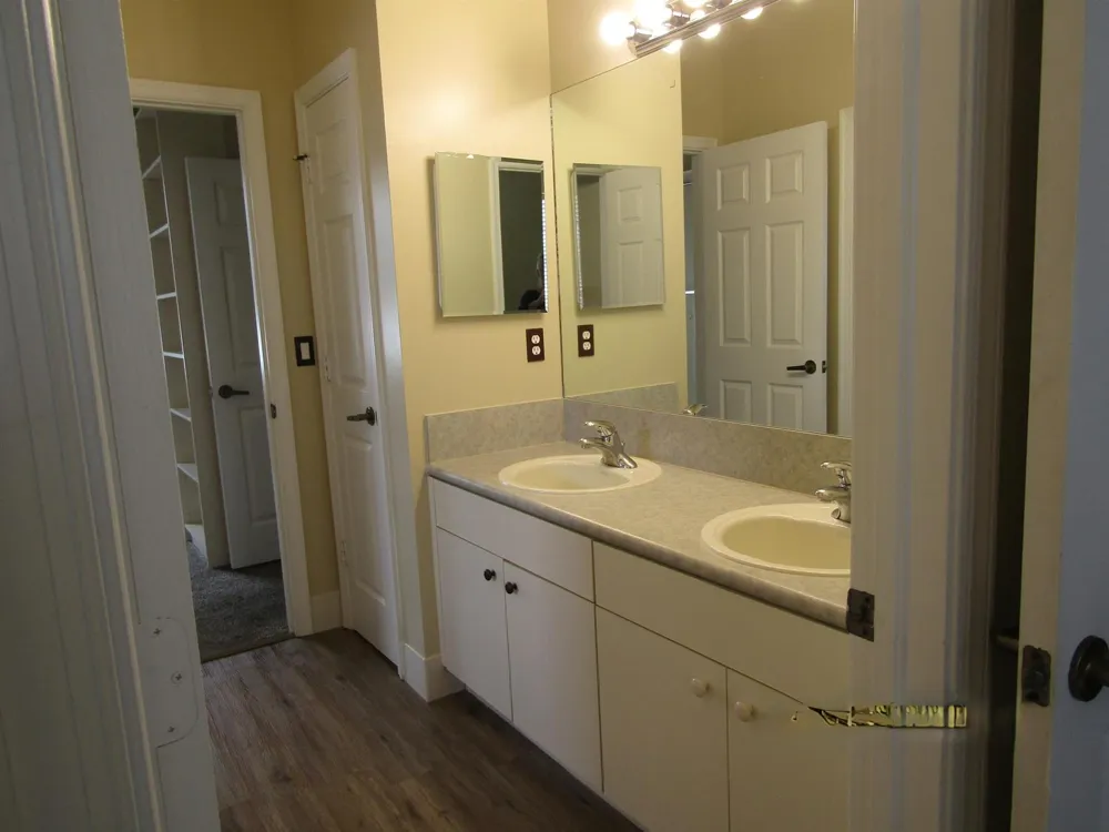 1756 SW JAMESPORT DRIVE Port St. Lucie, FL 34953