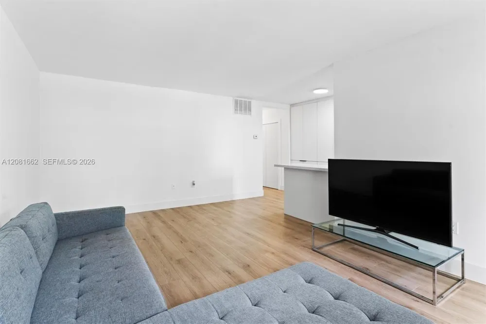 1620 West Ave #305 Miami Beach, FL 33139