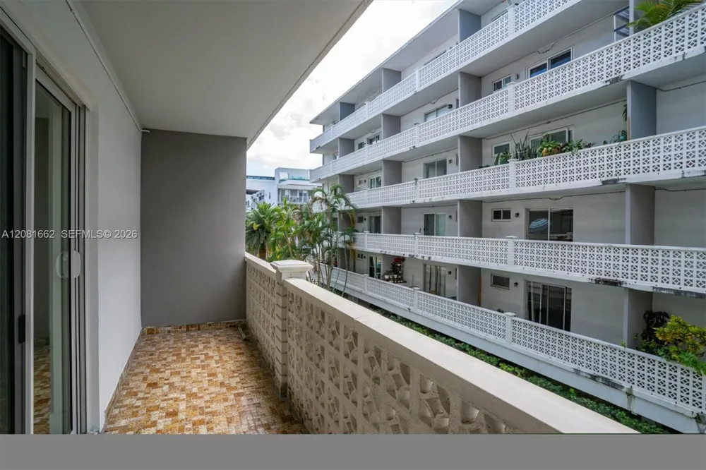 1620 West Ave #305 Miami Beach, FL 33139