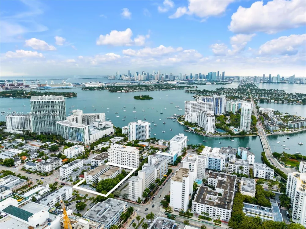 1620 West Ave #305 Miami Beach, FL 33139