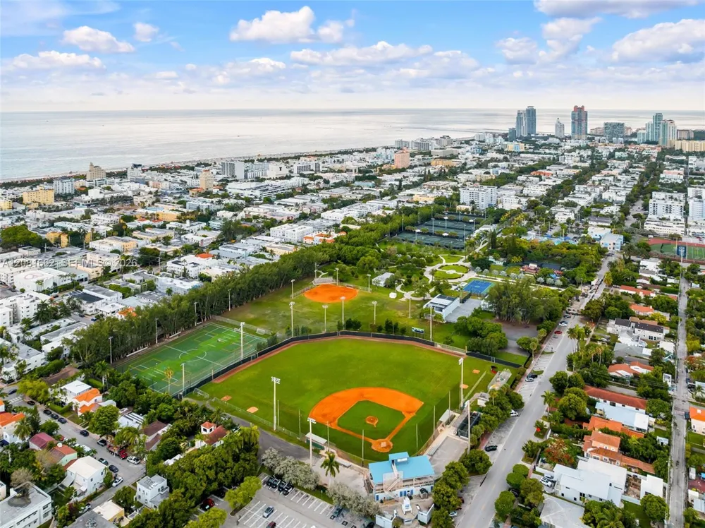 1620 West Ave #305 Miami Beach, FL 33139