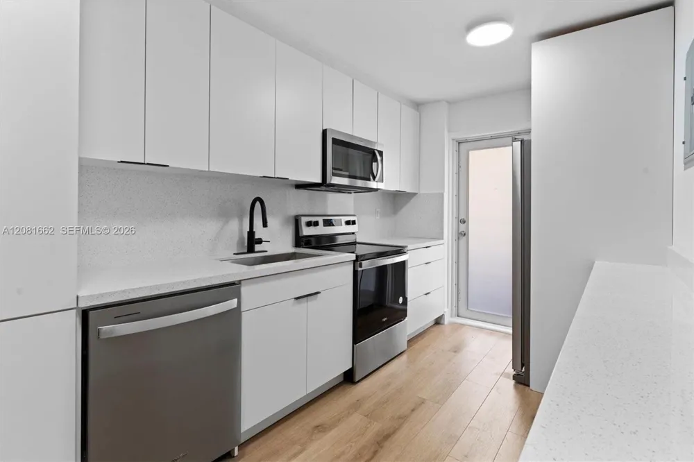 1620 West Ave #305 Miami Beach, FL 33139