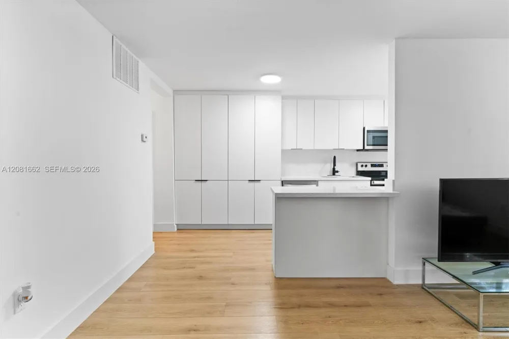 1620 West Ave #305 Miami Beach, FL 33139