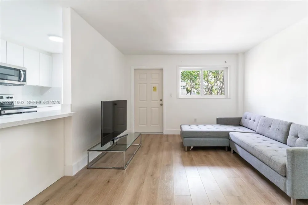 1620 West Ave #305 Miami Beach, FL 33139