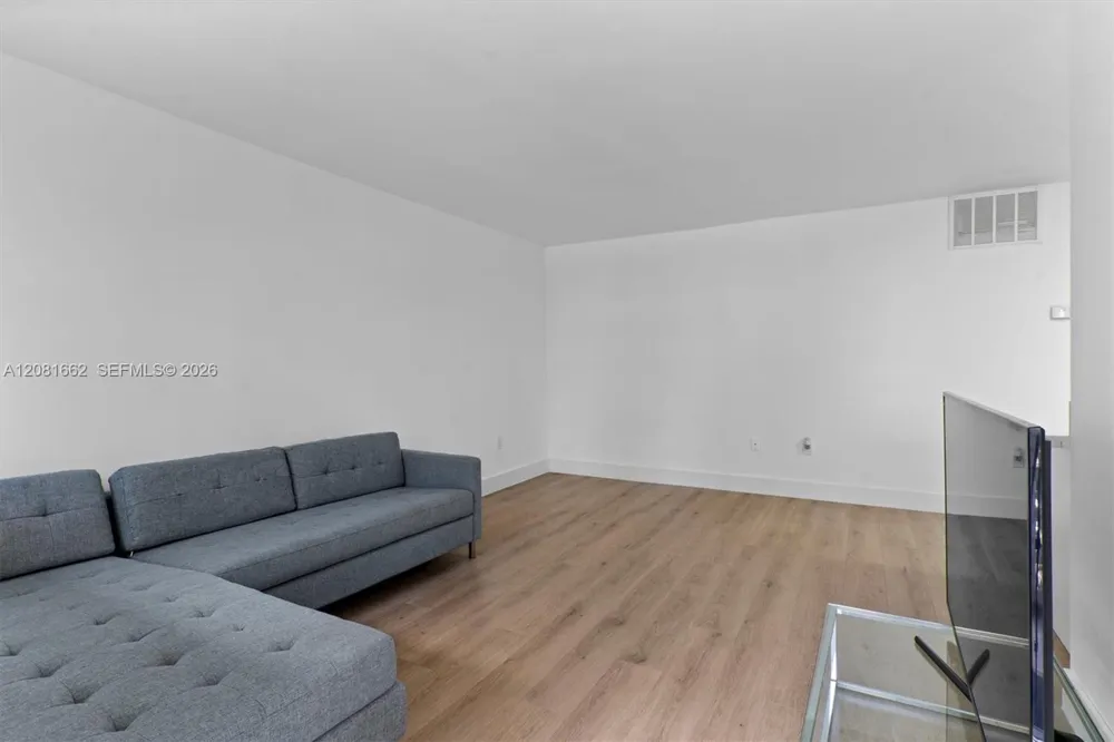1620 West Ave #305 Miami Beach, FL 33139