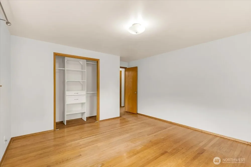8602 Maple Lane Edmonds, WA 98026