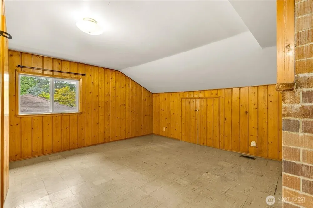 8602 Maple Lane Edmonds, WA 98026