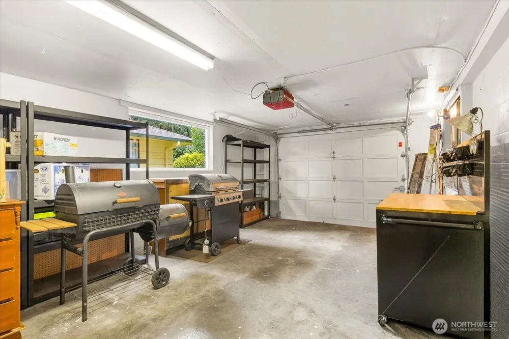 8602 Maple Lane Edmonds, WA 98026