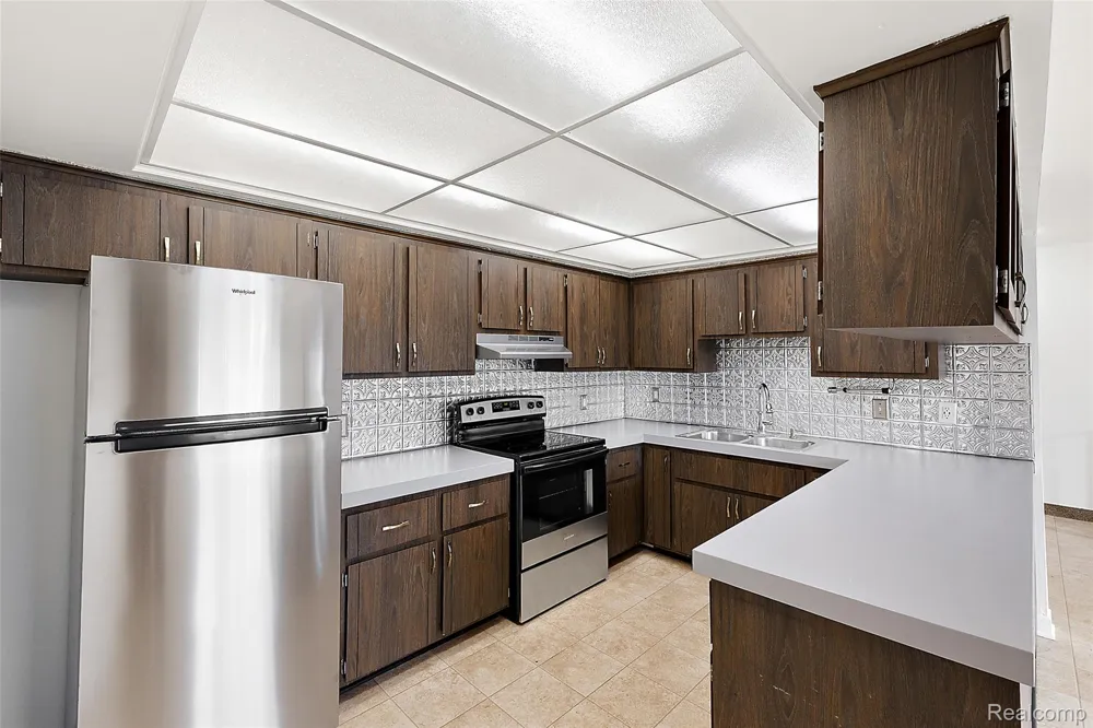 384 Drahner #C13 Oxford Charter Township, MI 48371