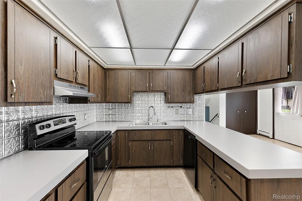 384 Drahner #C13 Oxford Charter Township, MI 48371