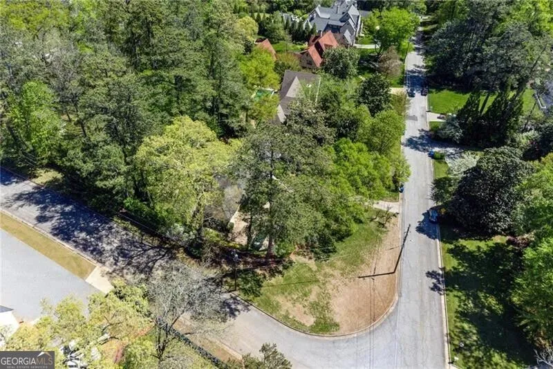 349 Pineland RD NW Atlanta, GA 30342