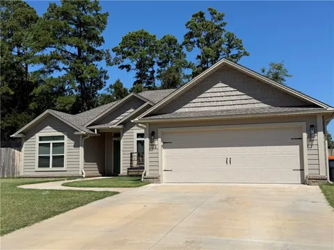 222 Promenade Circle
