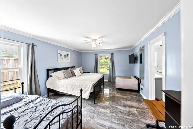 204 ACORN ST Fredericksburg, TX 78624