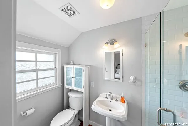 204 ACORN ST Fredericksburg, TX 78624