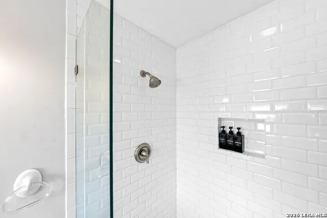 204 ACORN ST Fredericksburg, TX 78624
