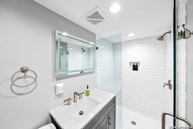 204 ACORN ST Fredericksburg, TX 78624