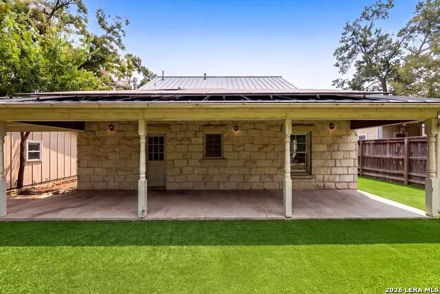 204 ACORN ST Fredericksburg, TX 78624