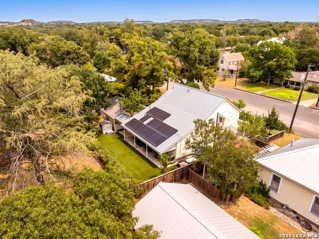 204 ACORN ST Fredericksburg, TX 78624