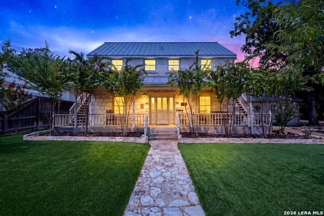 204 ACORN ST Fredericksburg, TX 78624