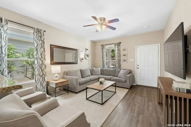 1704 Comfort Austin, TX 78748