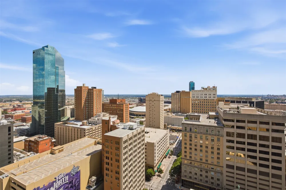500 Throckmorton Street #2111 Fort Worth, TX 76102
