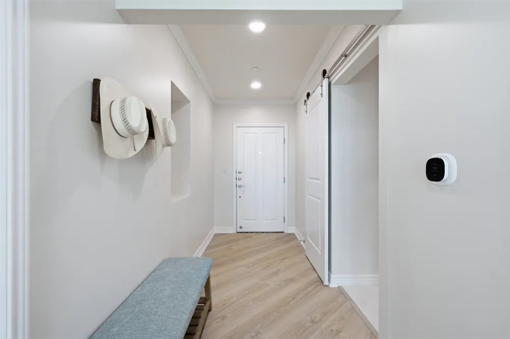 500 Throckmorton Street #2111 Fort Worth, TX 76102