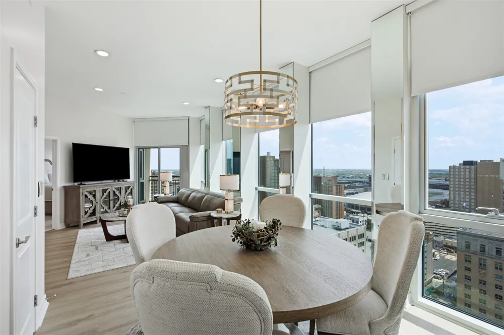 500 Throckmorton Street #2111 Fort Worth, TX 76102