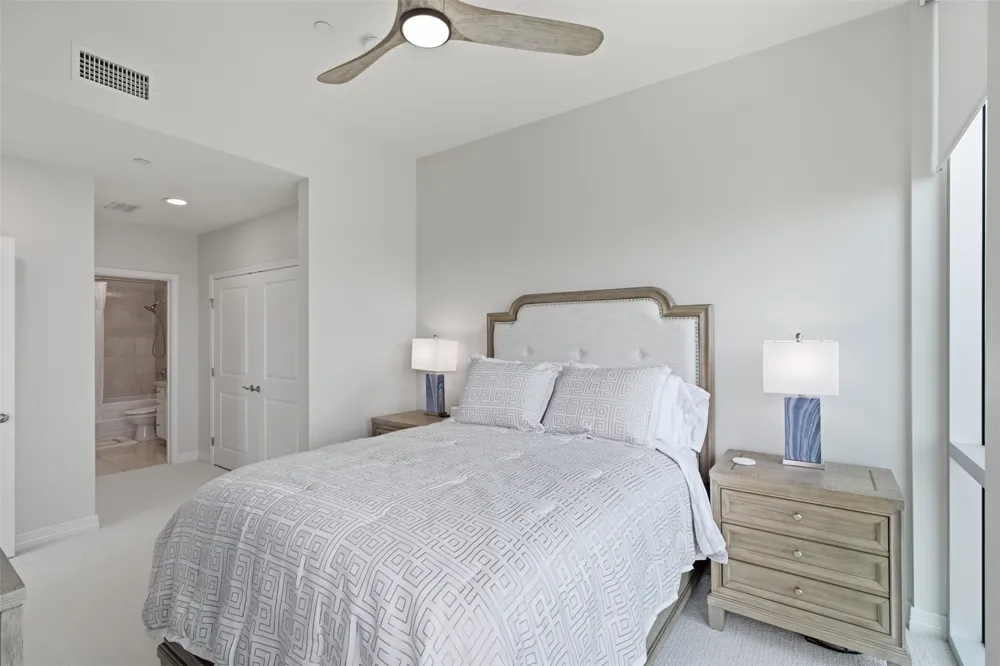 500 Throckmorton Street #2111 Fort Worth, TX 76102