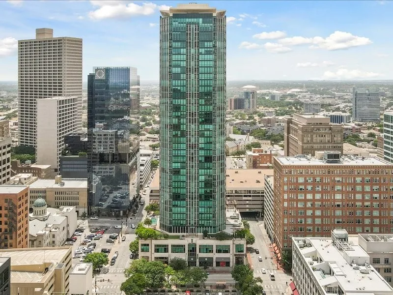 500 Throckmorton Street #2111 Fort Worth, TX 76102
