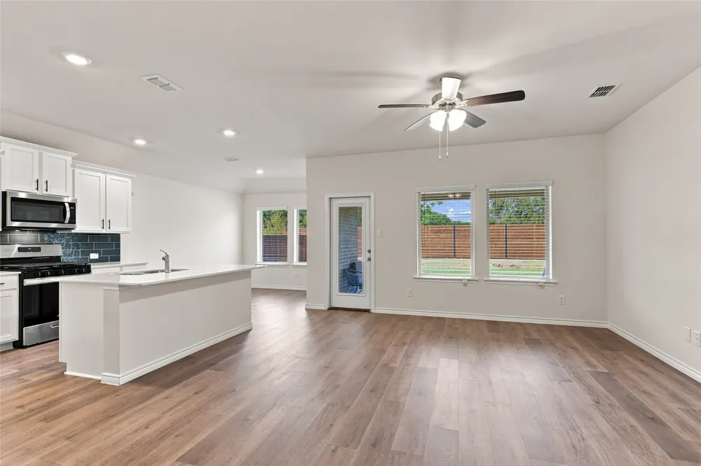 4309 Silver Chute Avenue Aubrey, TX 76227