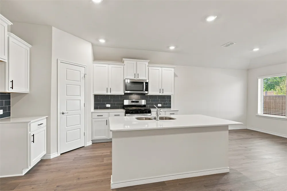 4309 Silver Chute Avenue Aubrey, TX 76227